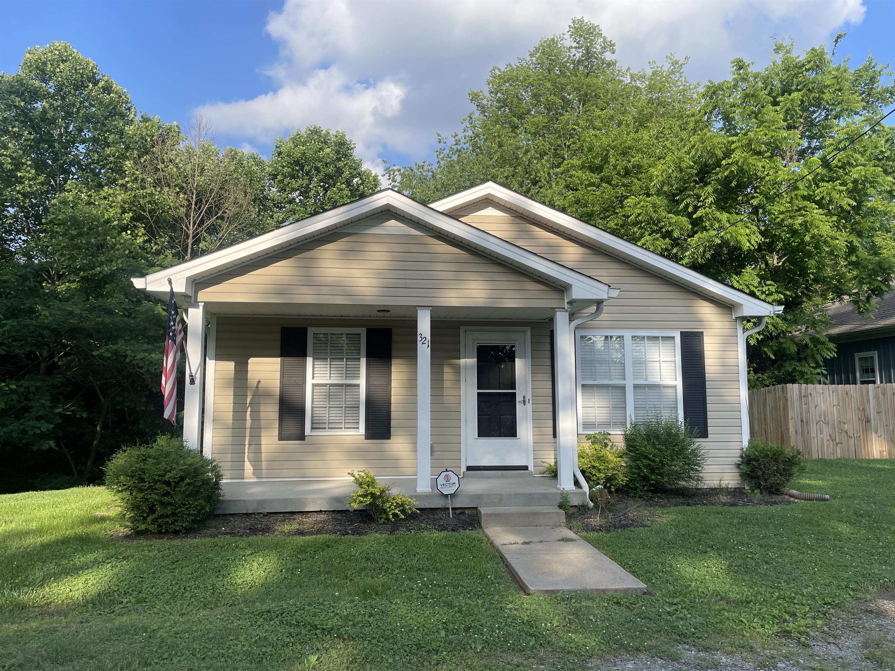 321 Rossview Road