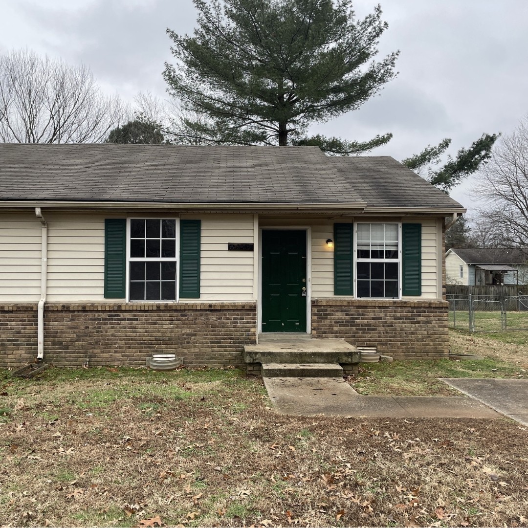 636 R S Bradley Boulevard - B
