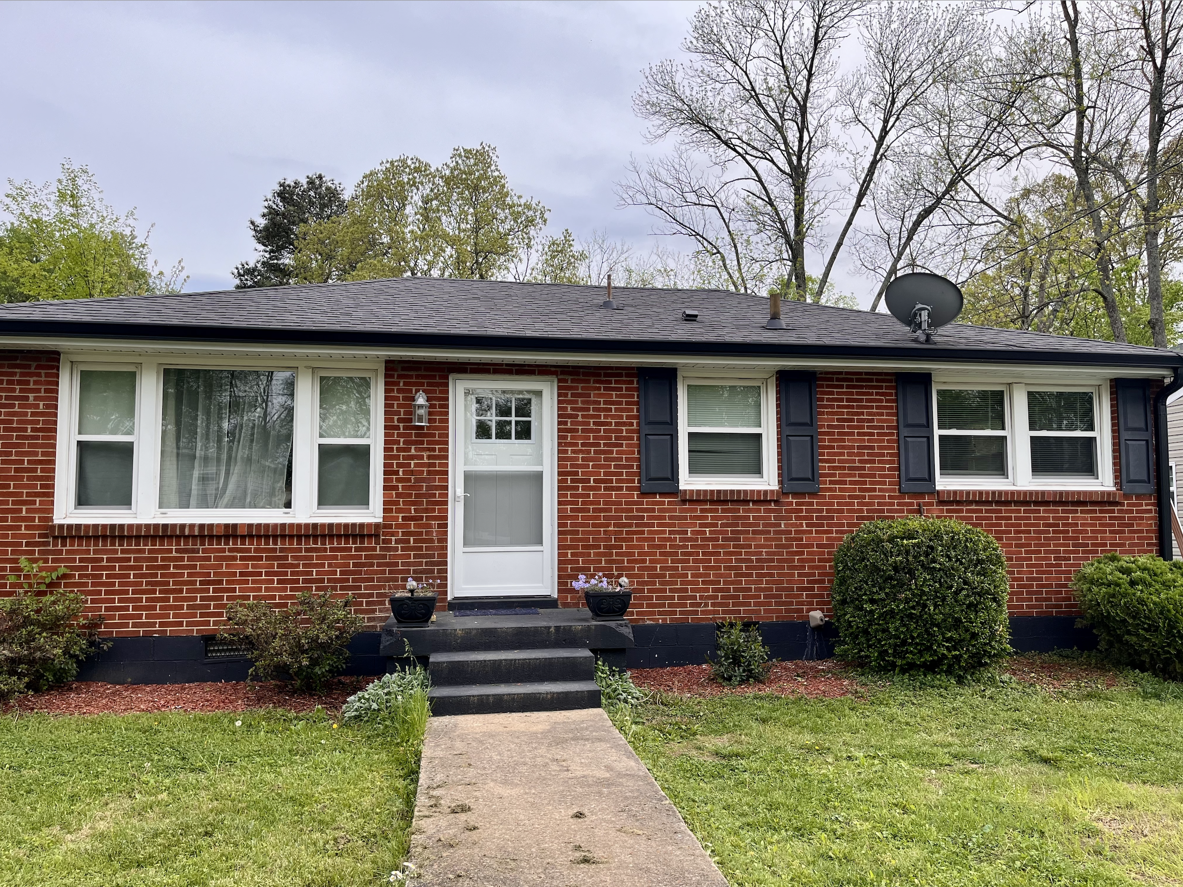 890 W 19th Ave
